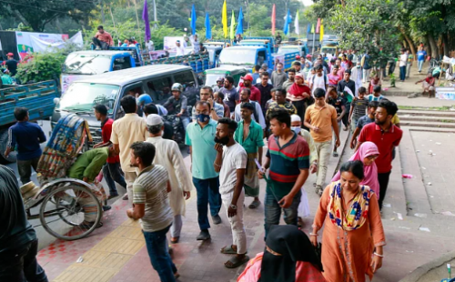 শাহবাগ, মৎস্য ভবন এলাকাসহ আশপাশের সড়কে তীব্র যানজট